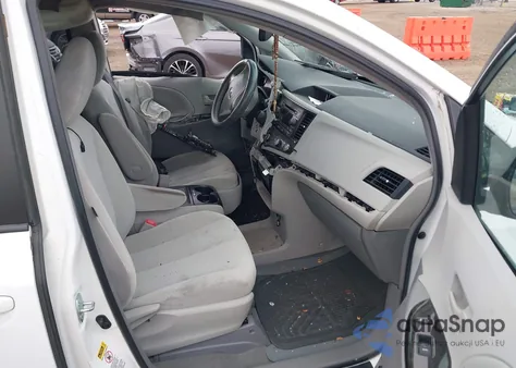 2012 Toyota Sienna Le V6 7 Passenger Auto Access Seat from USA, damaged, VIN 5TDKK3DC7CS224490
